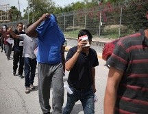 Convertir a México en una gigantesca sala de espera es la medida más osada que ha tomado el gobierno de Donald Trump en respuesta al aumento en la cantidad de personas que piden protección humanitaria. AP/ E. Espejel