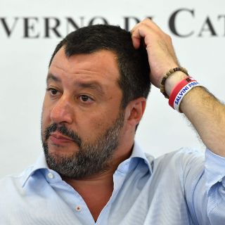 Presidente de Italia promulga "perplejo" la ley antiinmigración de Salvini