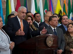 Thomas Rivera Schatz, líder del senado, en  una conferencia de prensa en el Capitolio de San Juan. AP/D. Rivera