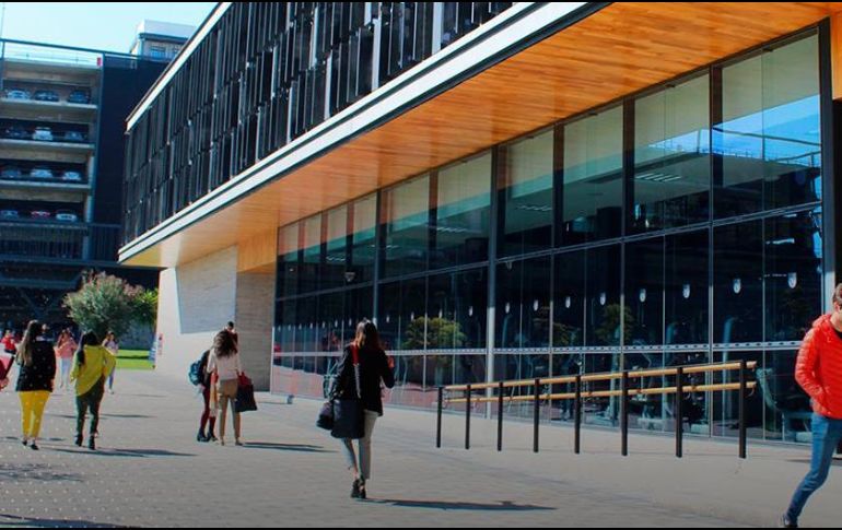 Los jóvenes elegidos cursaron el bachillerato en la UNIVA y el CETI. FACEBOOK/UPGdl