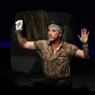 Sergio Mayer defiende su libertad de subir al escenario