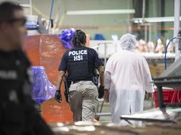 Personal del Servicio de Inmigración y Control de Aduanas realizó operaciones en seis ciudades de Mississippi para detectar migrantes indocumentados. AFP/ICE