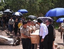 Los restos de la maestra Elsa Mendoza, una de las ocho víctimas mortales mexicanas en el tiroteo, fueron sepultados ayer en Ciudad Juárez. EFE/ARCHIVO