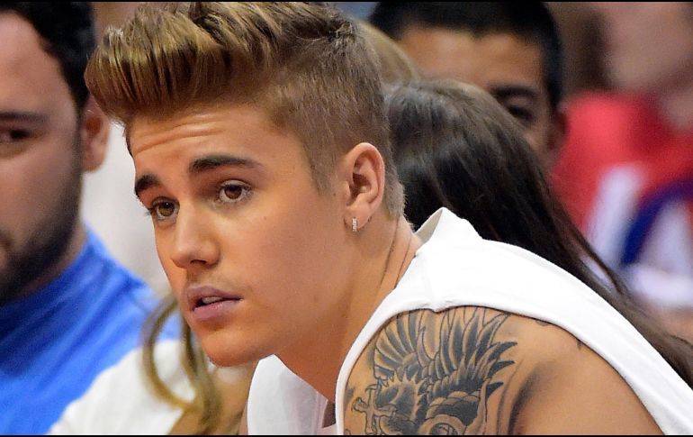 La mujer lo retó a un combate, pero el cantante canadiense ni siquiera se inmutó. EL INFORMADOR / ARCHIVO