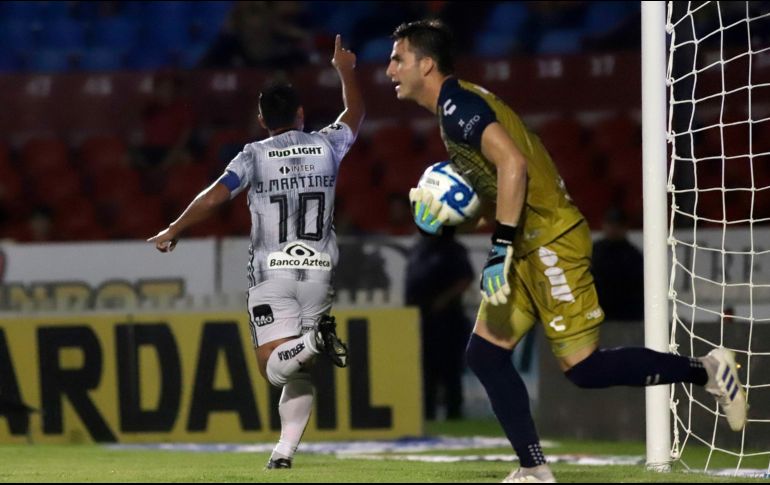 Osvaldo Martínez festeja el gol de la victoria. IMAGO7