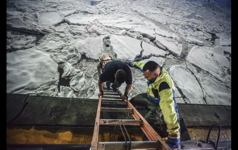 La fuerte lluvia del 30 de junio afectó a más de 60 viviendas en Guadalajara, dejó bajo el hielo viviendas y enseres, y fue un llamado de alerta a nivel mundial sobre las consecuencias del cambio climático. EL INFORMADOR / F. Atilano