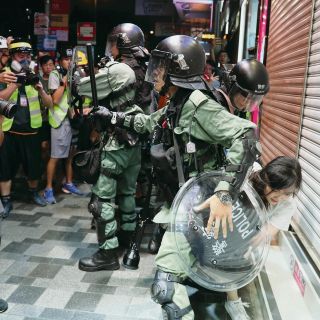 Protestas en Hong Kong avanzan pese a las objeciones policiales