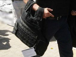 La ley requeriría que el buró fije estándares para saber quién puede comprar los chalecos antibalas y otro tipo de armadura corporal.  EL INFORMADOR / ARCHIVO