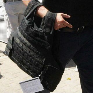 Ley de Schumer exigiría que FBI regule venta de armadura en EU