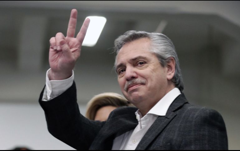 Con el 80.35 % de mesas escrutadas, Fernández obtuvo un 47.10 % de los sufragios, seguido por Macri. AFP / A. Pagni