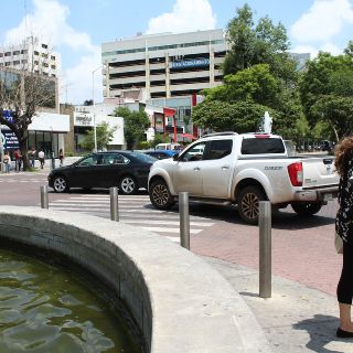 Arriesgan a peatones por virar a la izquierda en Chapultepec