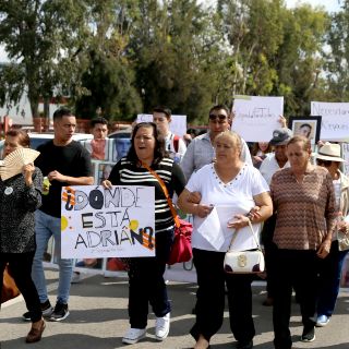 Se manifiestan para exigir la aparición con vida de estudiante de CUCiénega
