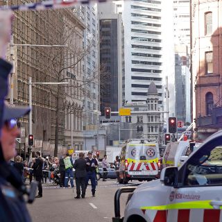 "Héroes" ciudadanos detienen a atacante con cuchillo en Australia