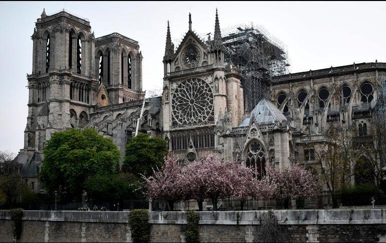La intervención se centrará en la plaza de Notre Dame, rue de la Cité y rue d'Arcole, perpendiculares al edificio, que quedaron cerradas al tráfico y a los peatones. AFP / ARCHIVO