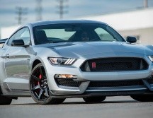 El exterior es fácilmente reconocible, gracias a los rasgos que el Mustang ha hecho patente en su última generación. ESPECIAL