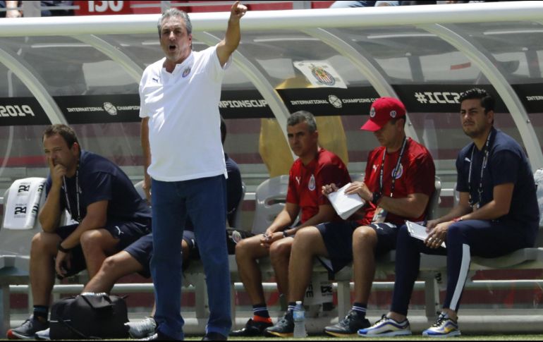 El técnico de Guadalajara aclara que el VAR no apoya a ningún equipo, solo es herramienta para el árbitro. EL INFORMADOR / ARCHIVO