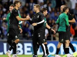 Jugadores del Krasnodar celebran tras el encuentro. EFE/J. Coehlo