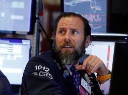 Algunos de los factores de la baja son el temor de una recesión en Estados Unidos y de que la economía alemana se contrajo un 0.1 por ciento en el segundo trimestre de este año. AP / R. Drew