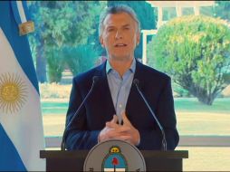 En el marco de su anuncio sobre medidas económicas, Macri envió mensajes al celular de Alberto Fernández. AFP/PRESIDENCIA DE ARGENTINA