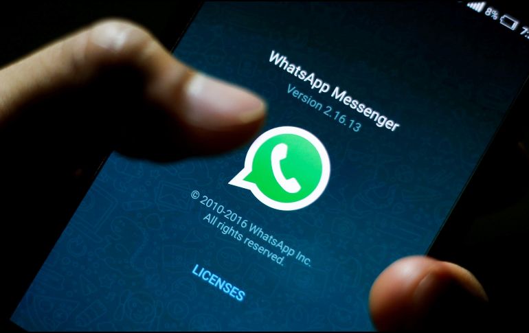 Los términos y condiciones de WhatsApp dictan que debes tener al menos 13 años de edad para usar sus servicios. EFE / ARCHIVO