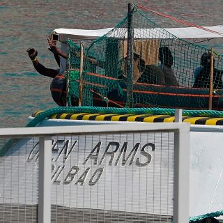 El Open Arms pide evacuar a los 147 inmigrantes ante situación "crítica"