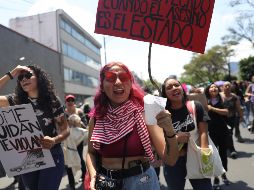 Cientos de mujeres protestaron el pasado lunes en Ciudad de México para exigir castigo y la destitución de los cuatro policías acusados de haber violado a la joven. EFE/ARCHIVO