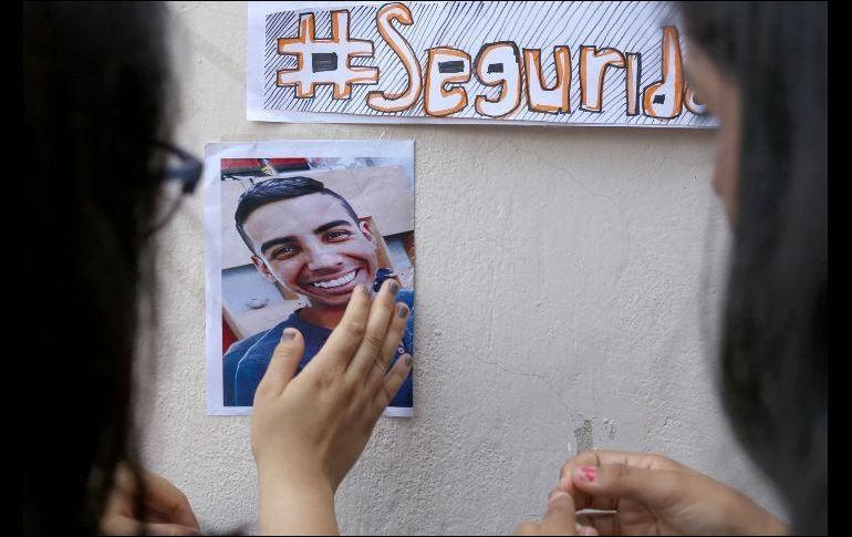 Adrián Ponce Morales desapareció el 31 de julio. El lunes pasado, cientos de estudiantes del CUCiénega realizaron una manifestación en Ocotlán para exigir que se encuentre con vida al joven. UdeG/ Adriana González