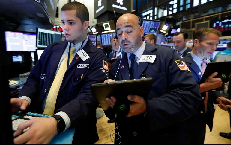 El índice industrial Dow Jones ganó 1.20 por ciento, para acumular 25 mil 886.01 puntos. AP/R. Drew
