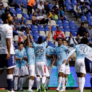 Pachuca golea a Puebla