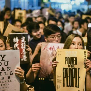 Por protestas, renuncian ejecutivos de aerolínea