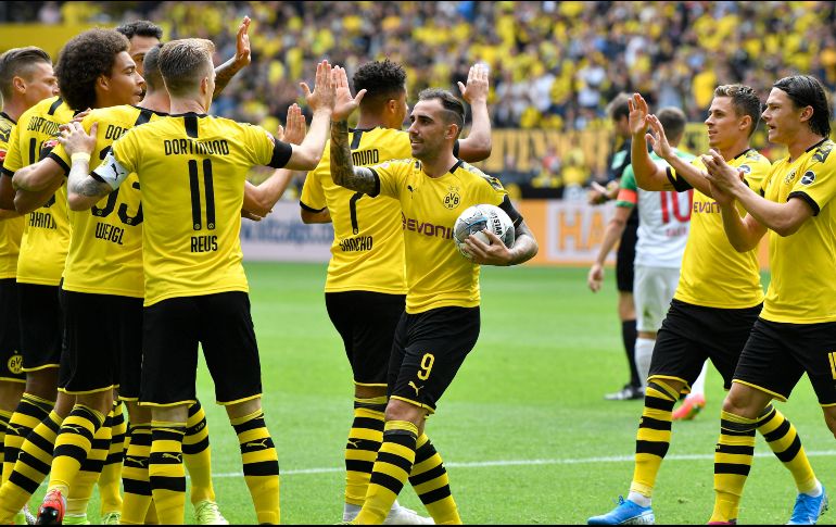 Paco Alcácer (#9) fue la figura del partido tras colaborar con dos anotaciones. AP / M. Meissner