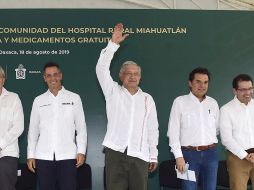 El Mandatario señaló que incluso el salario mínimo en los países de Centroamérica es lo doble que se recibe en México. NTX / Presidencia