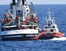 El barco llevaba 19 días bloqueado en el mar sin poder atracar. AP/S. Cavalli