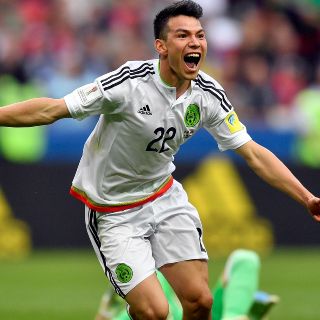 Hirving Lozano llega a Italia para ultimar detalles con el Nápoles