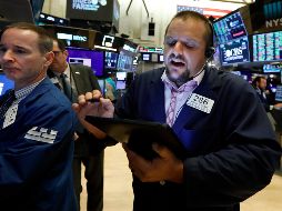 El promedio industrial Dow Jones perdió 173 puntos, 0.7%, y terminó en 25 mil 962 enteros. AP/R. Drew