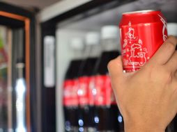 El etiquetado advertencia, es un primer paso y Popkin sugirió al Gobierno federal prohibir, si se implementa la medida, que estos productos marcados como dañinos puedan entrar a escuelas y hospitales. EL INFORMADOR/ ARCHIVO