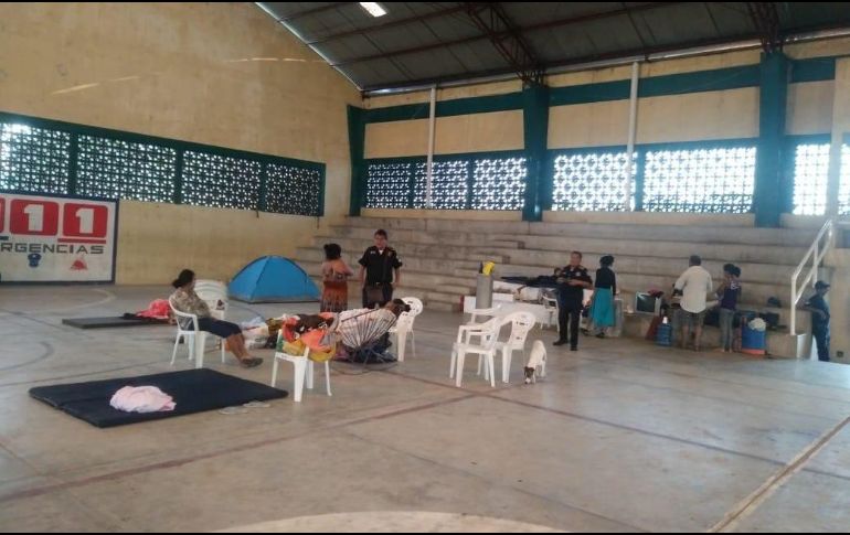 Los afectados fueron trasladados a un albergue temporal en el auditorio municipal. TWITTER/@SSyPC_Chiapas