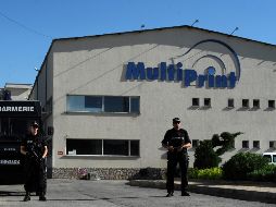 Policías inspeccionaron diversos aeropuertos, así como oficinas de la televisión nacional búlgara y el periódico 
