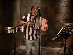 Celso Piña le cantó a Rayados de Monterrey