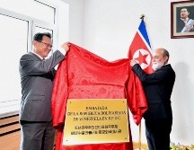 La ceremonia de apertura de la embajada venezolana en Pyongyang. EFE/EPA/KCNA