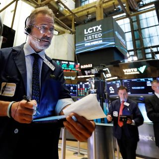 Bolsa de NY abre con ganancias atenta a cita en Jackson Hole