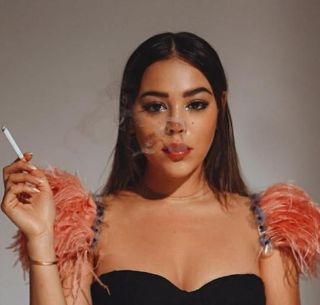Danna Paola Enciende Instagram Con Fotografía En Body El