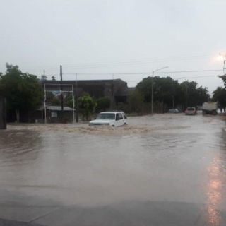 Lluvias por tormenta tropical "Ivo" dejan inundaciones en Sinaloa