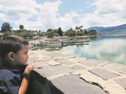 El gobernador anunció que la Laguna de Cajititlán iniciará una nueva etapa de impulso turístico. ESPECIAL