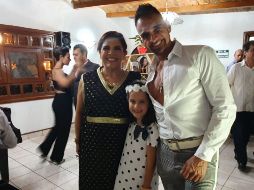 Patricia García Torres (IZQ) y el padrino, Horacio Franco, invita al público de todas las edades a desarrollar sus aptitudes artísticas en su centro cultural. EL INFORMADOR / E. Esparza