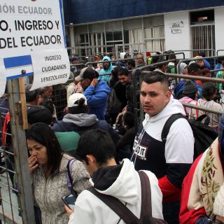 Ecuador exige visa a migrantes venezolanos