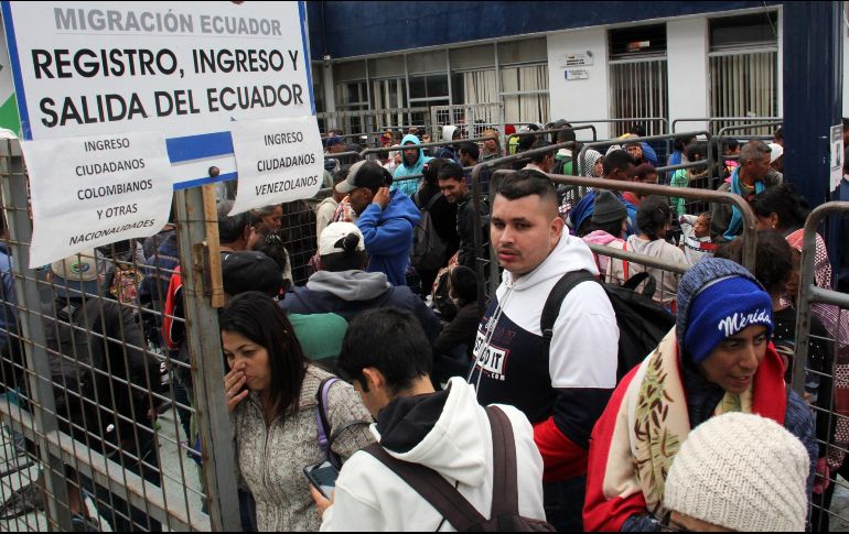 El número de migrantes que en los últimos años ha llegado a Ecuador por pasos fronterizos controlados supera el millón de personas, de los que más de 300 mil se han quedado en el país. EFE/L. Castro
