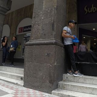 Ambulantes del Centro migran unas cuadras para evitar a los inspectores