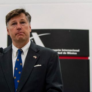 López Obrador se reúne con el embajador de EU en México, Christopher Landau