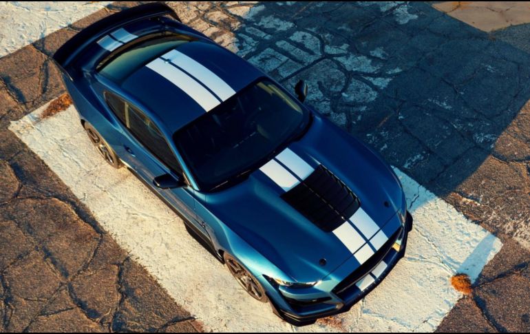 Ponerle franjas a un GT500 te costará más que un coche subcompacto